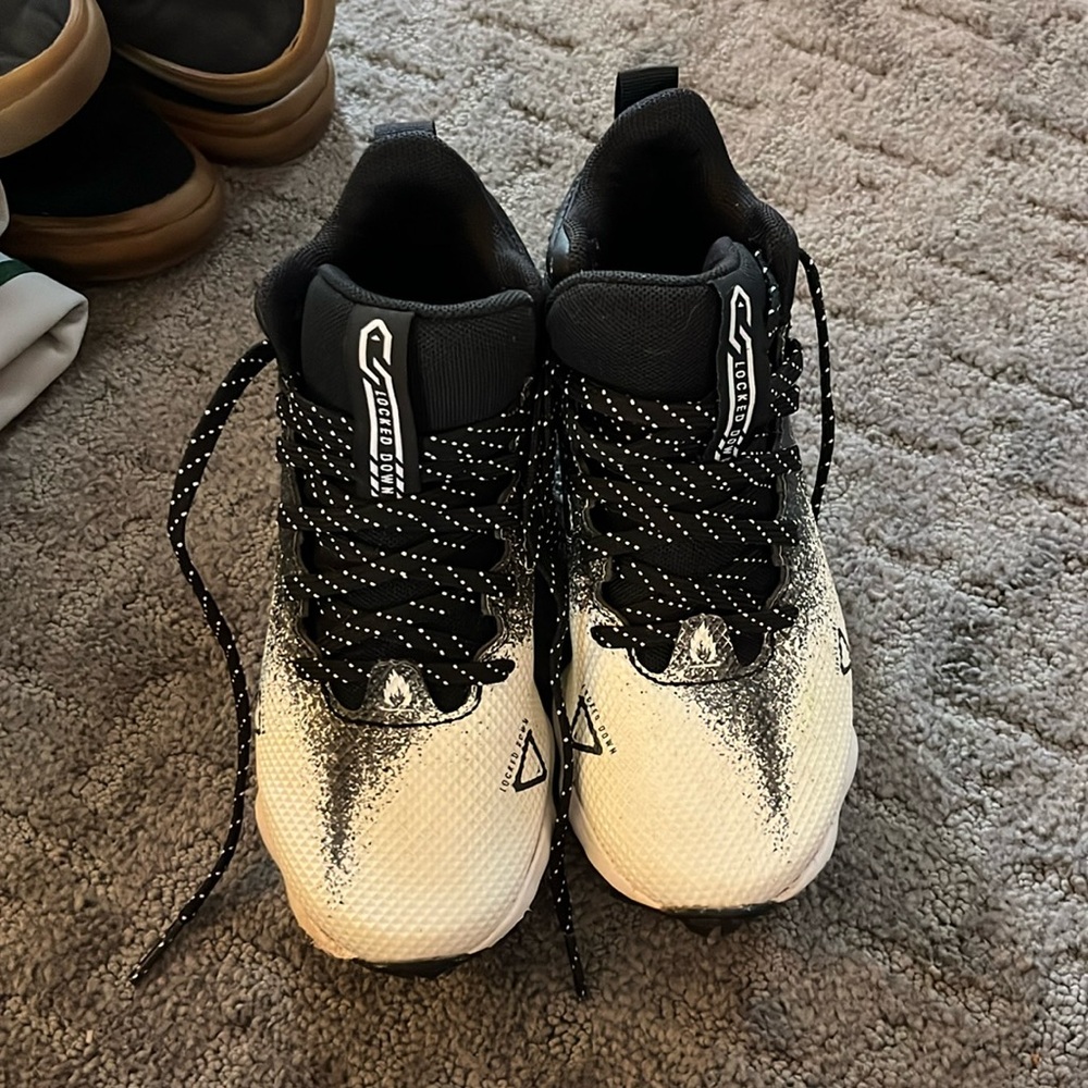 Under armor football cleats
